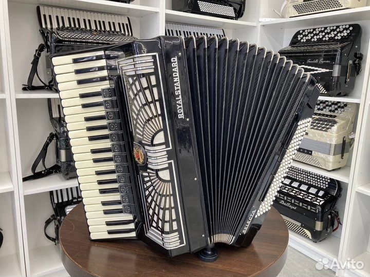 Аккордеон Royalstandard Selecta