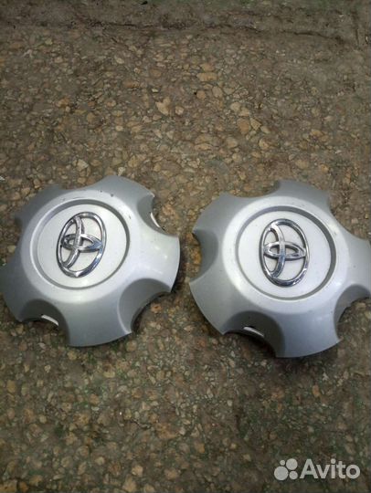 Колпак на литой диск toyota