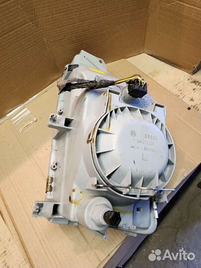 Фара передняя опель омега А правая