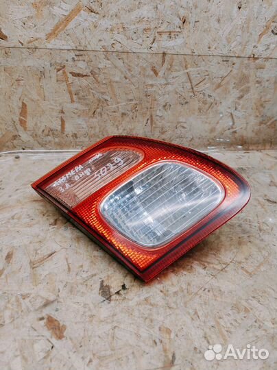 Фонарь задний внутренний левый Nissan Almera