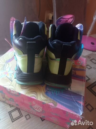 Ботинки -кроссовки на девочку 31 размер