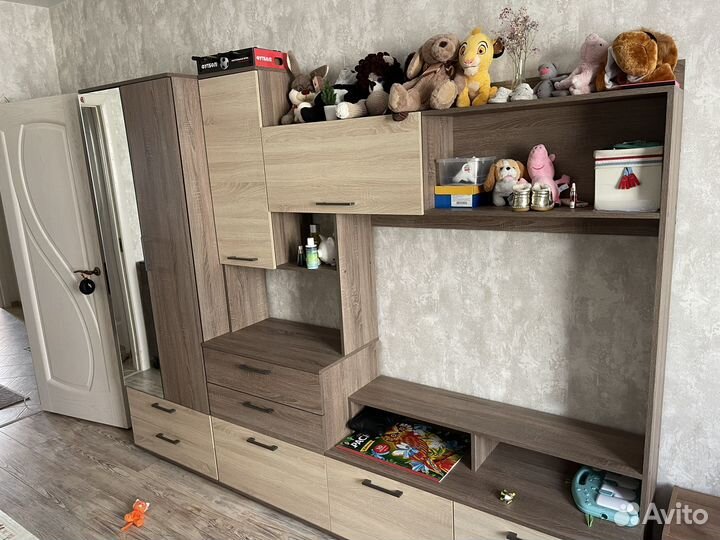 Стеллаж по телевизор и шкаф