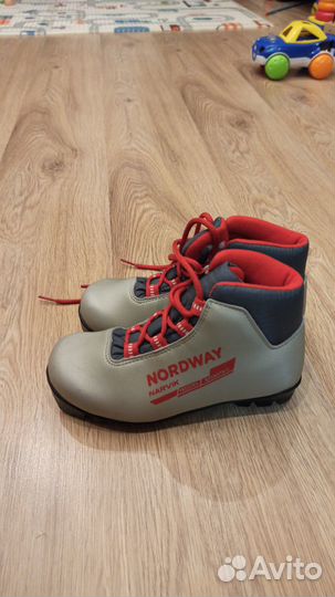 Ботинки для беговых лыж детские