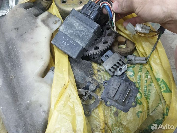 Запчасти от скутера 2т и 4т qmb