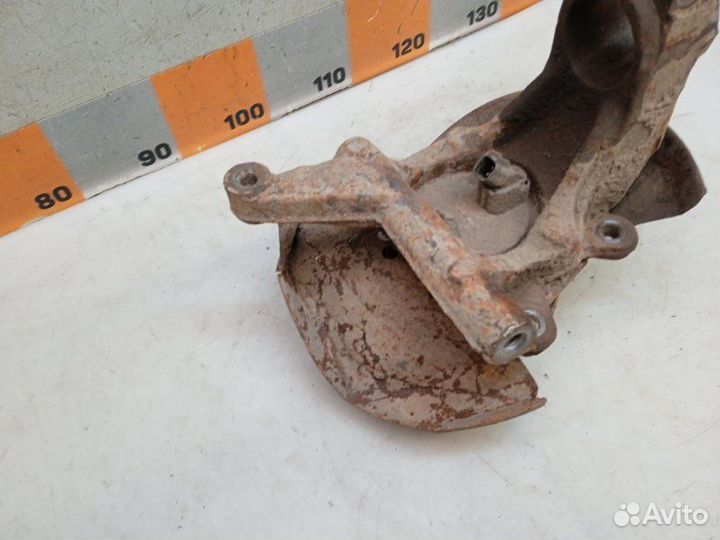 Кулак поворотный задний правый Ford Mondeo 3 2.0