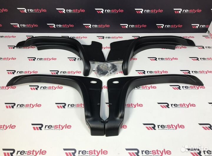 Фендера Suzuki Jimny S1203