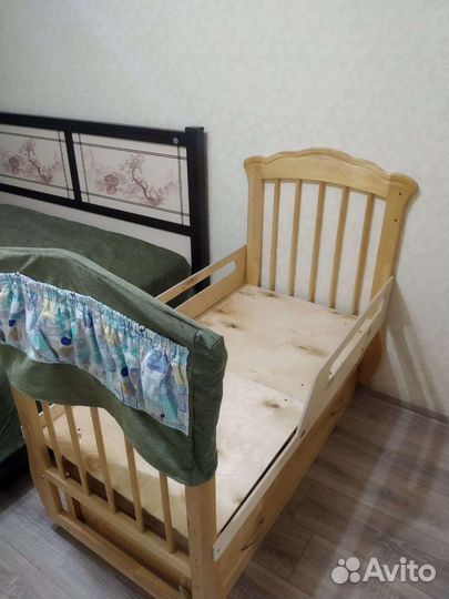 Детская кроватка