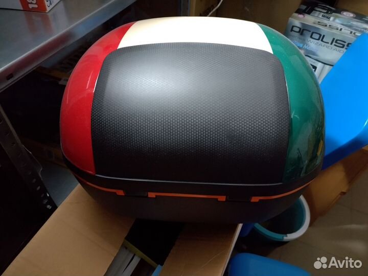 Кофр для скутера Италия