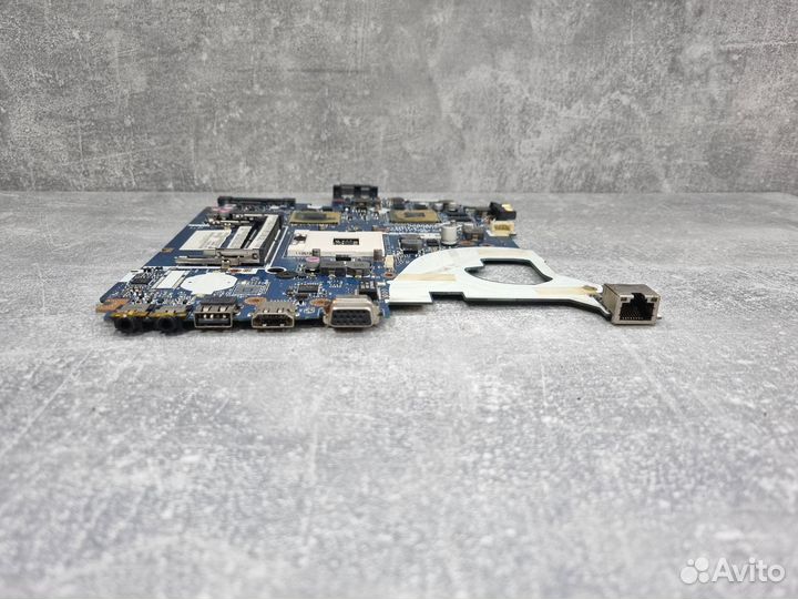 Материнская плата P5WE0 LA-6901 Rev:2.0