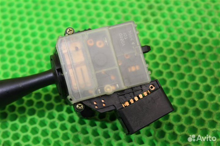 Блок подрулевых переключателей Toyota Vitz SCP10