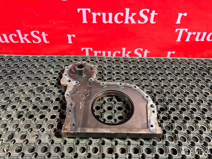 Крышка двигателя передняя Daf XF106