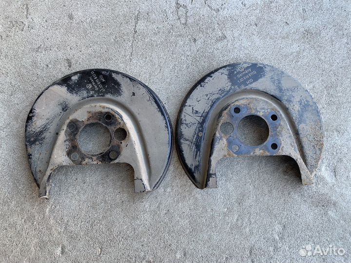 Пыльник задней ступицы Skoda Rapid