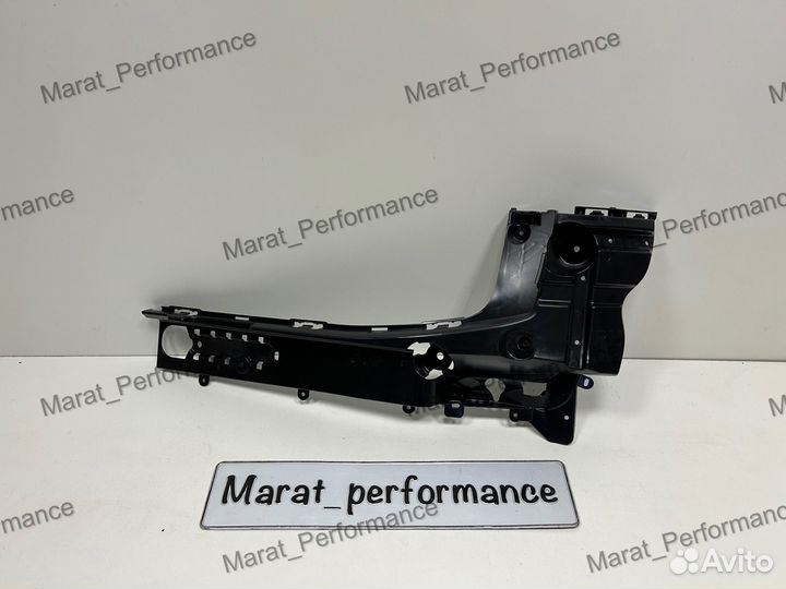 Направляющаяя бампера зд R BMW G02 X4 M-Paket