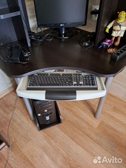 Компьютерный стол бу