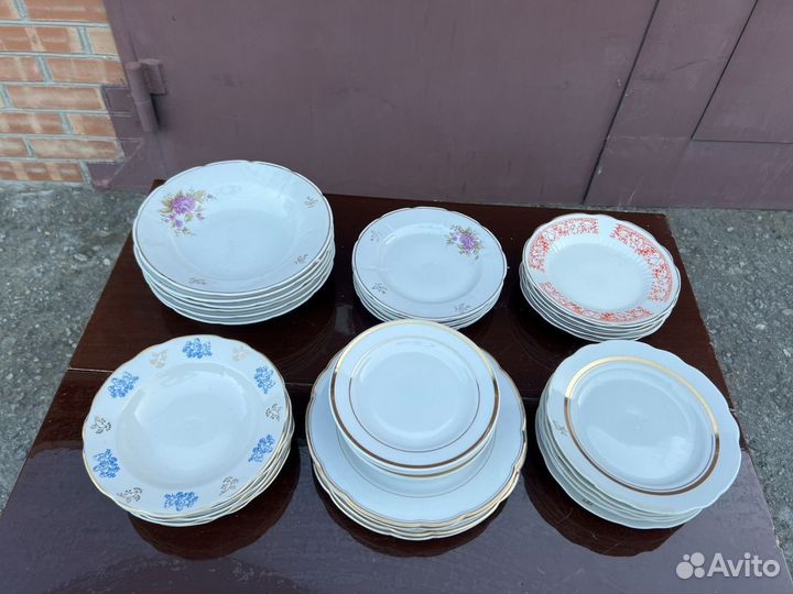 Чайный икофейный сервиз,тарелки