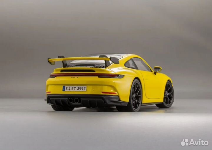 Porsche 911 GT3 (992) 1:18 Maisto