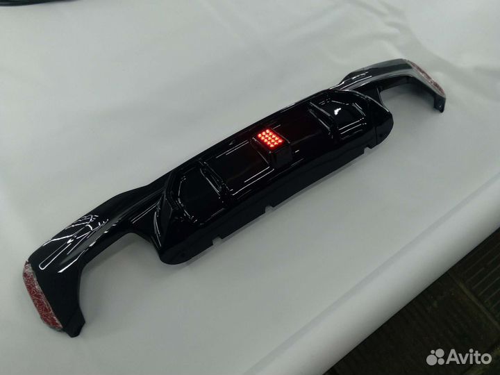 Диффузор m5 bmw g30 performance с стоп сигналом