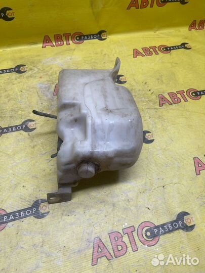 Бачок омывателя Volkswagen Jetta AZJ 2001