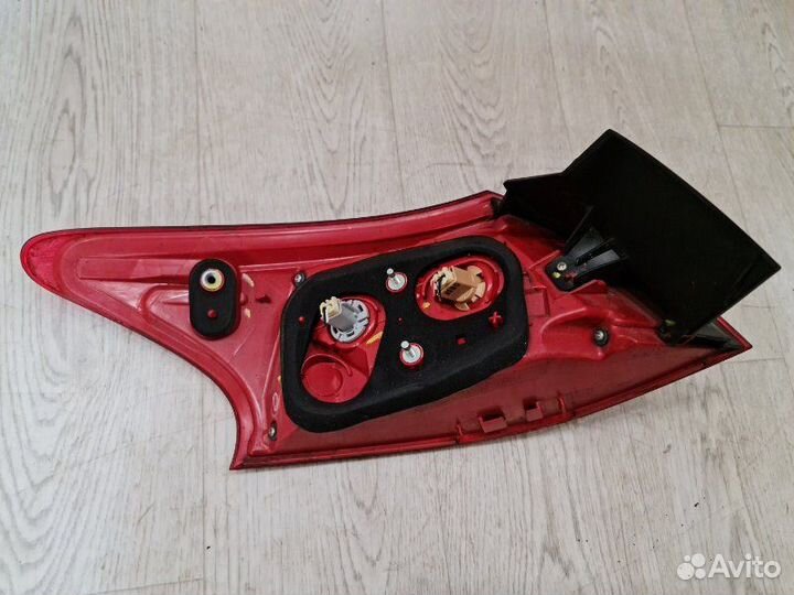 Фонарь в крыло задний правый Mitsubishi Lancer 10