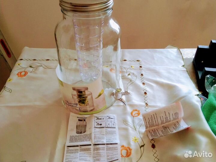 Банка-деспенсер, на 4 литра, с краником