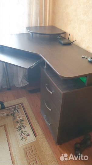 Стол для компьютера, письменный стол
