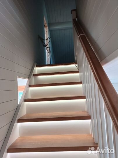 Деревянная лестница на второй этаж под ключ