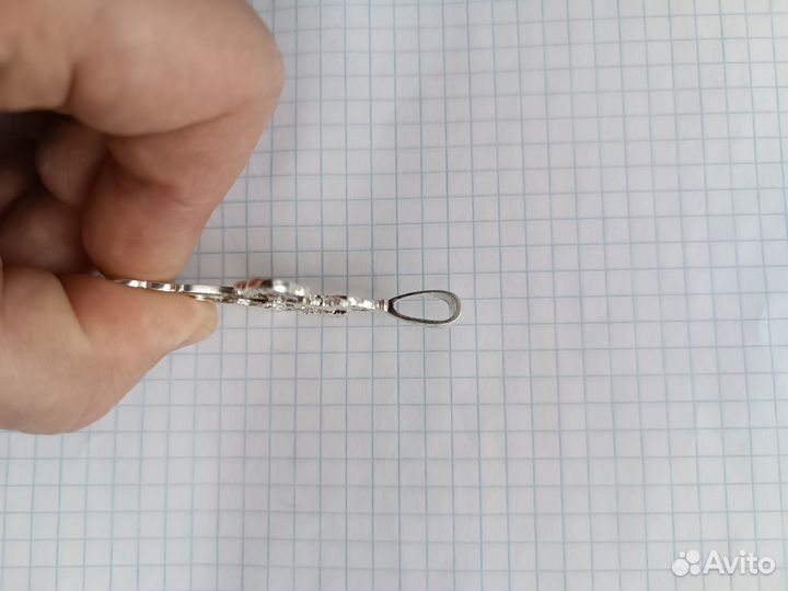 Продам серебряный крест
