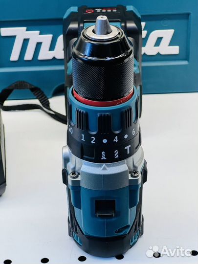 Шуруповерт бесщеточный Makita 100Нм