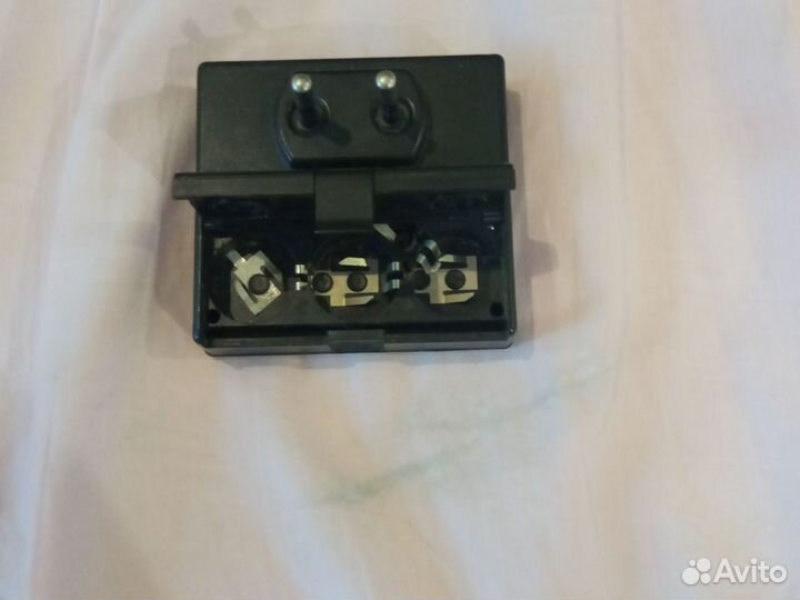 Зарядка для батареек аккумуляторов