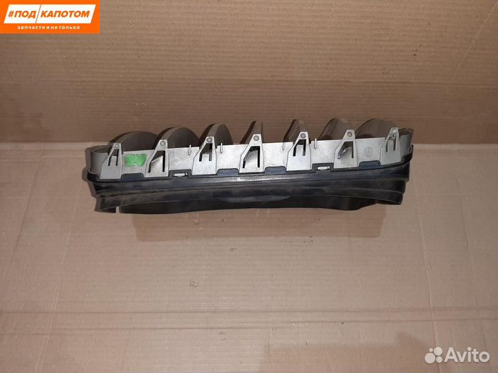 Решетка радиатора левая верхняя BMW X5 E70