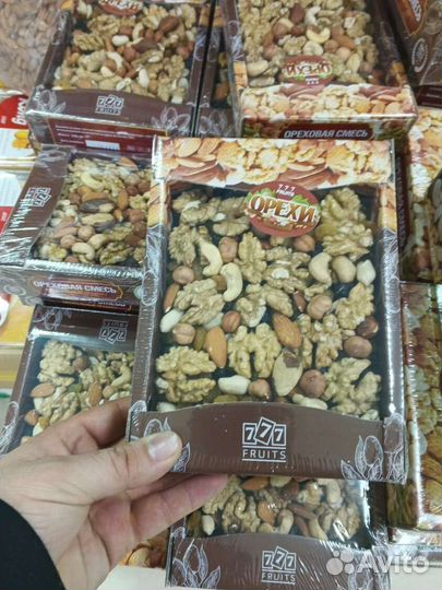 Смесь орехов и сухофруктов 500 гр