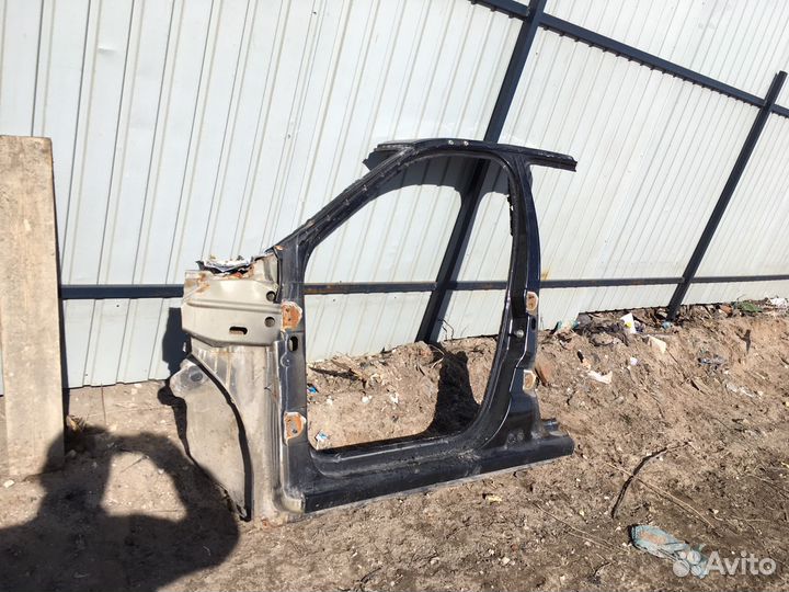 Порог Логан средняя стойка левый порог Рено