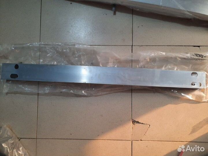 Усилитель бампера задний Тoyota Camry V50-5