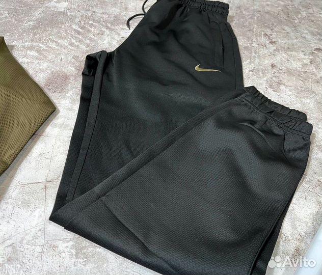 Спортивные костюмы Nike