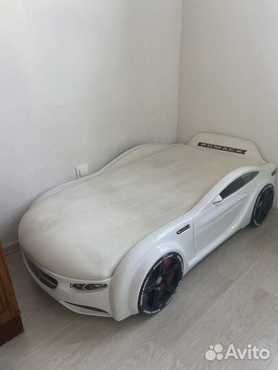 Кровать с матрасом