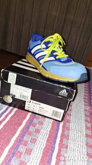 Кроссовки Adidas