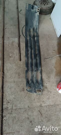 Кронштейн запаски VW Т4