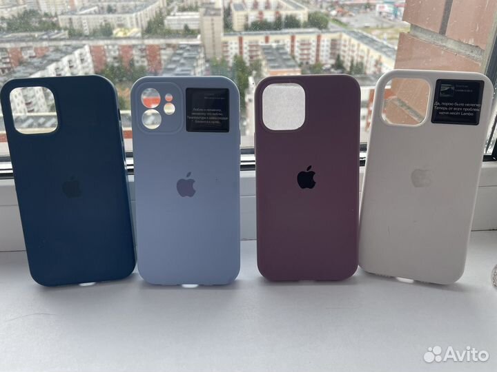 Чехлы на iPhone 12
