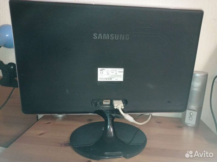 Большой игровой монитор Samsung 27 дюймов