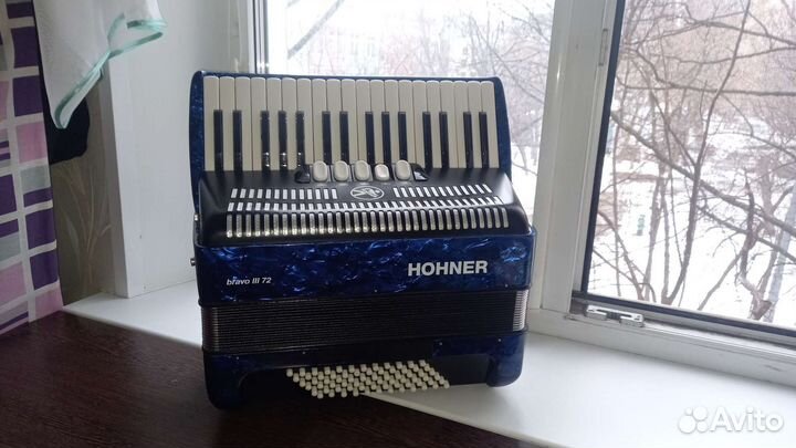 Аккордеон Hohner bravo lll 72 3/4 Академический