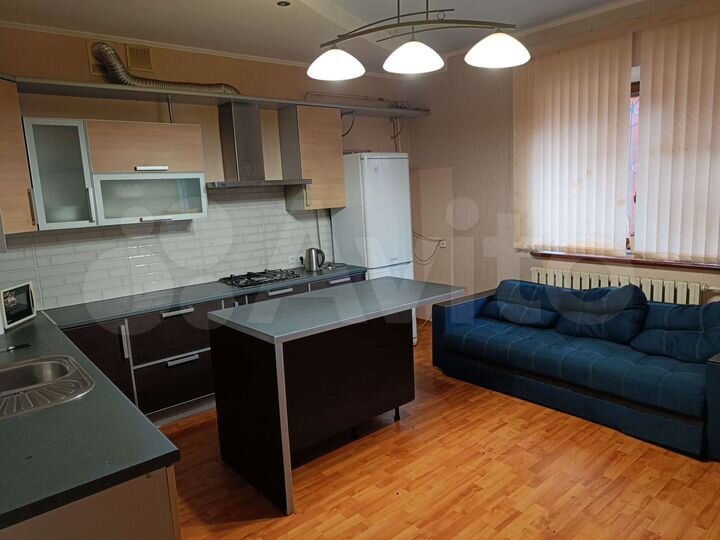 Коттедж 240 м² на участке 7 сот.