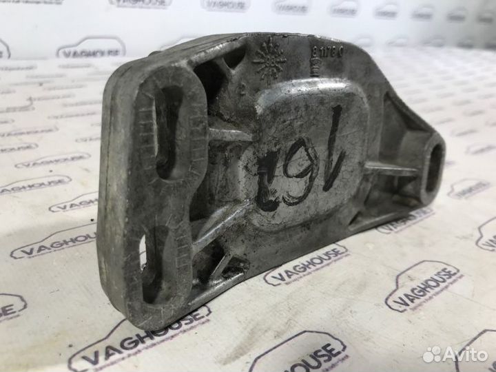 Кронштейн двигателя Volkswagen Golf MK4 1.4