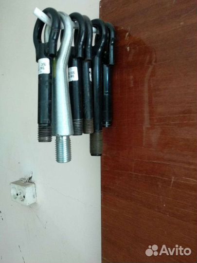 Буксировочный крюк