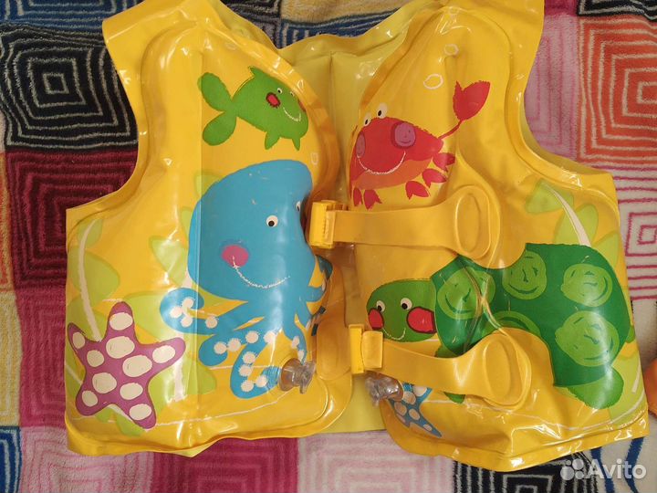 Жилет для плавания