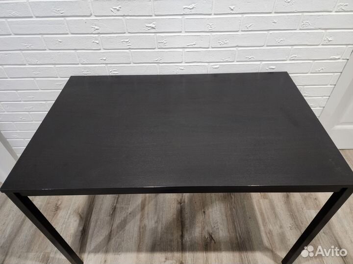 Стол IKEA tärendö