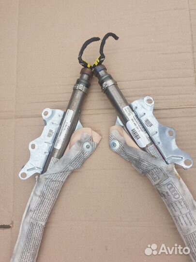 Подушка безопасности боковая R (шторка) Audi A4 B7