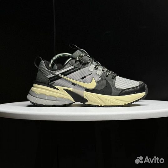 Кроссовки Nike V2K Run Runtekk black