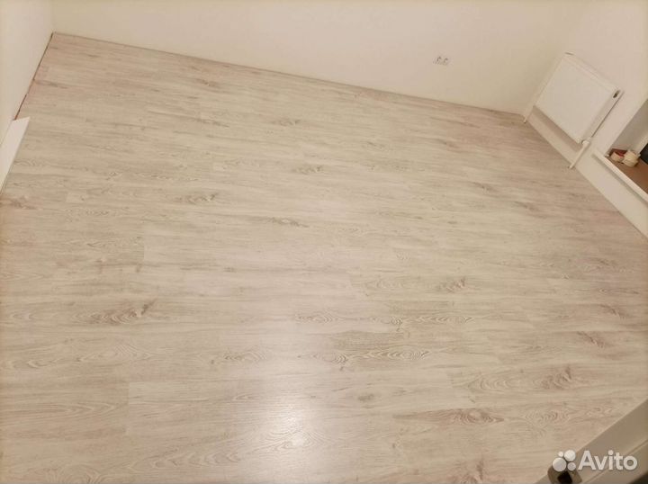 Укладка ламината линолеума кварц винил