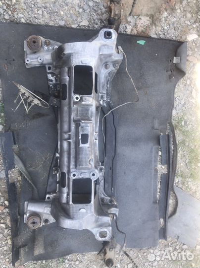 Передний подрамник dodge caravan 2.4