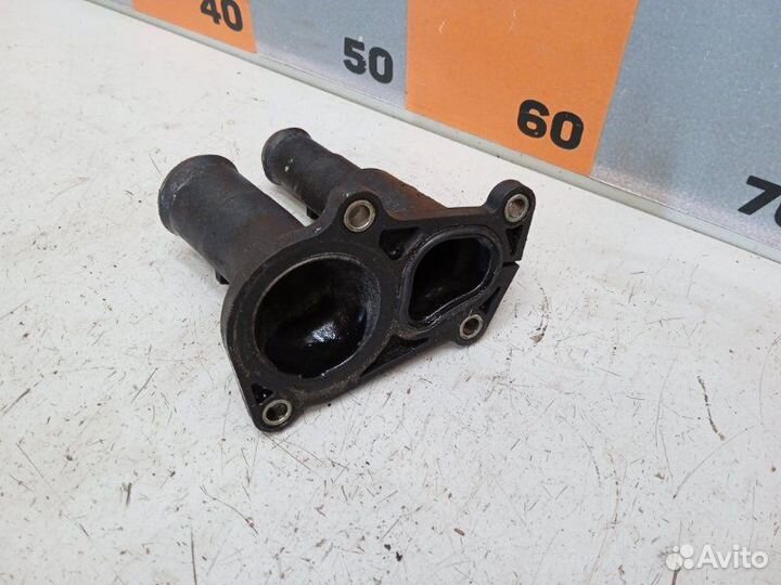 Крышка термостата Ford Fiesta MK 5 2002 - 2008